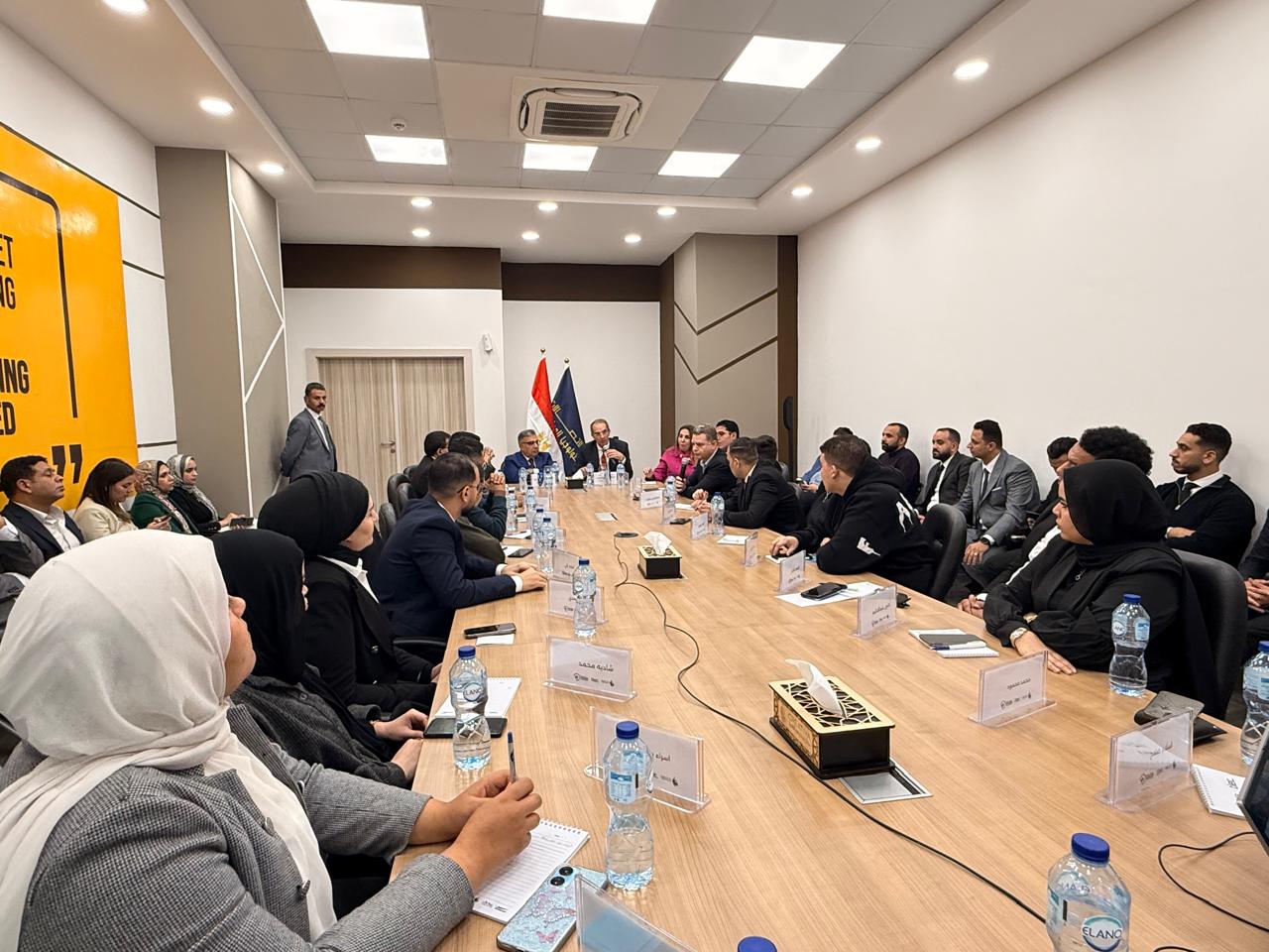 Dr. Amr Talaat (ICT Minister) co-chairs a roundtable discussion with freelancers and Creativa talent, organized by ITIDA at the 